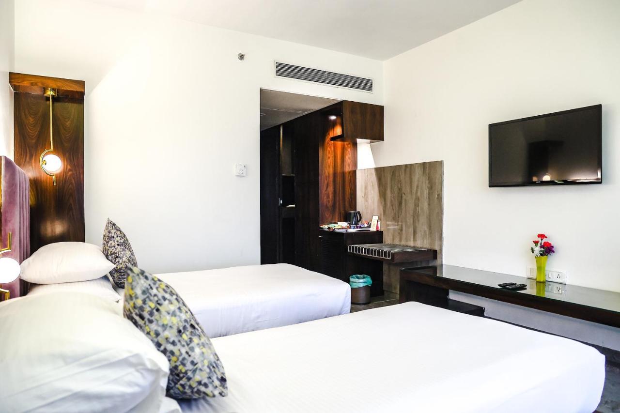 Krishna Palace Hotel Mumbai Dış mekan fotoğraf