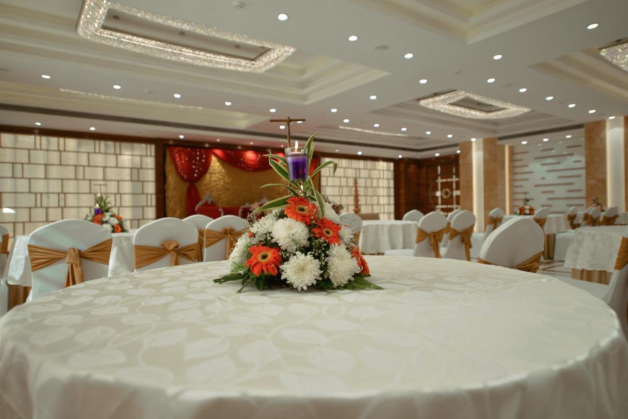 Krishna Palace Hotel Mumbai Dış mekan fotoğraf