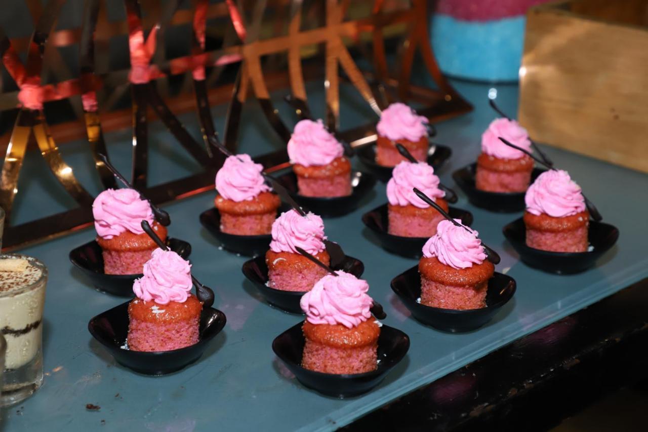 Krishna Palace Hotel Mumbai Dış mekan fotoğraf