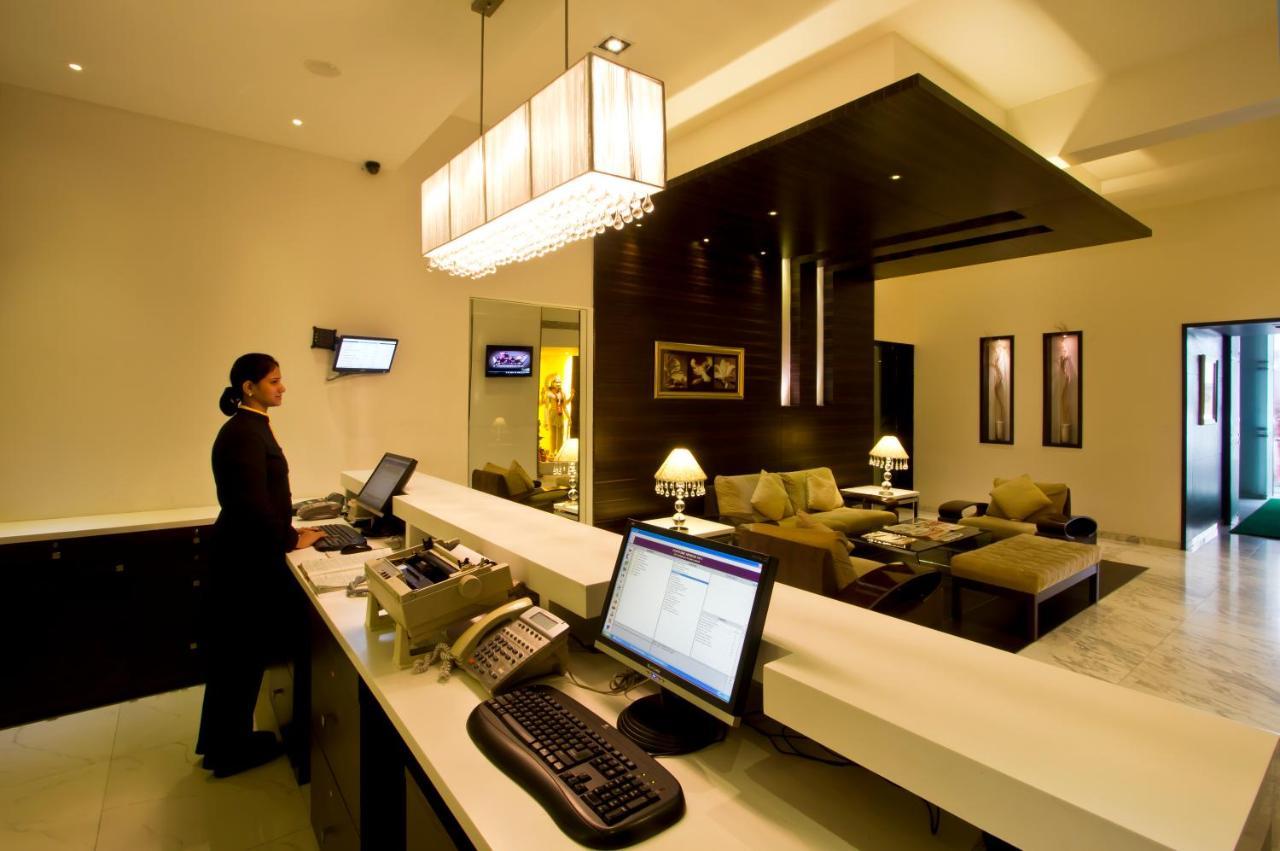 Krishna Palace Hotel Mumbai Dış mekan fotoğraf