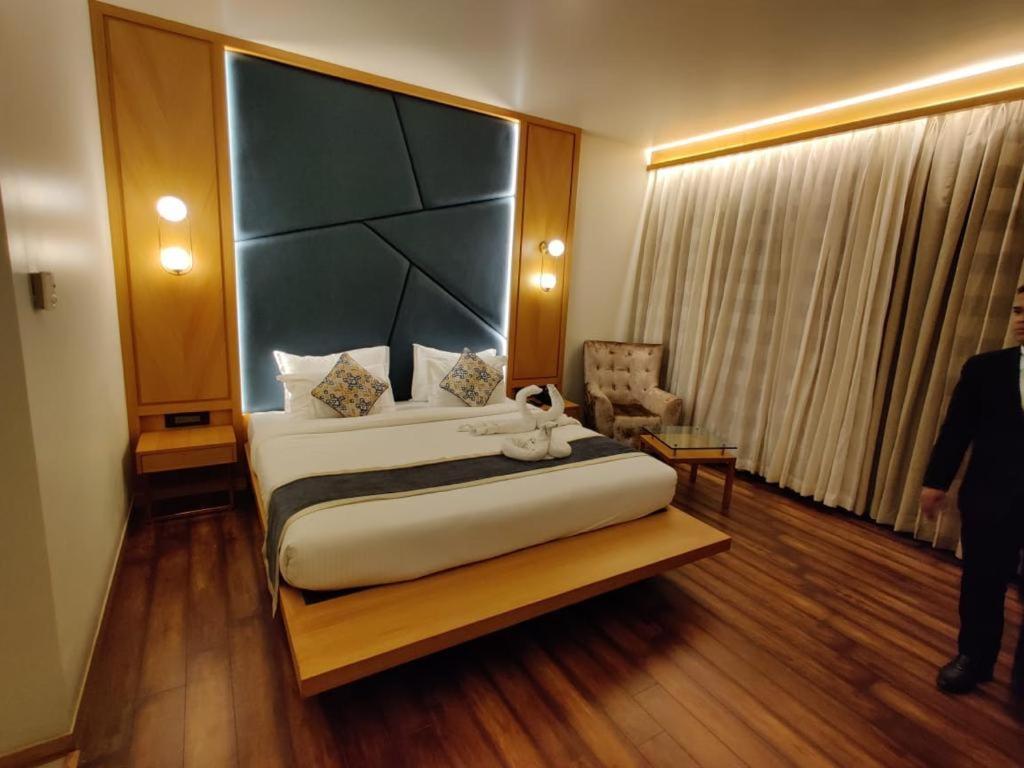 Krishna Palace Hotel Mumbai Dış mekan fotoğraf