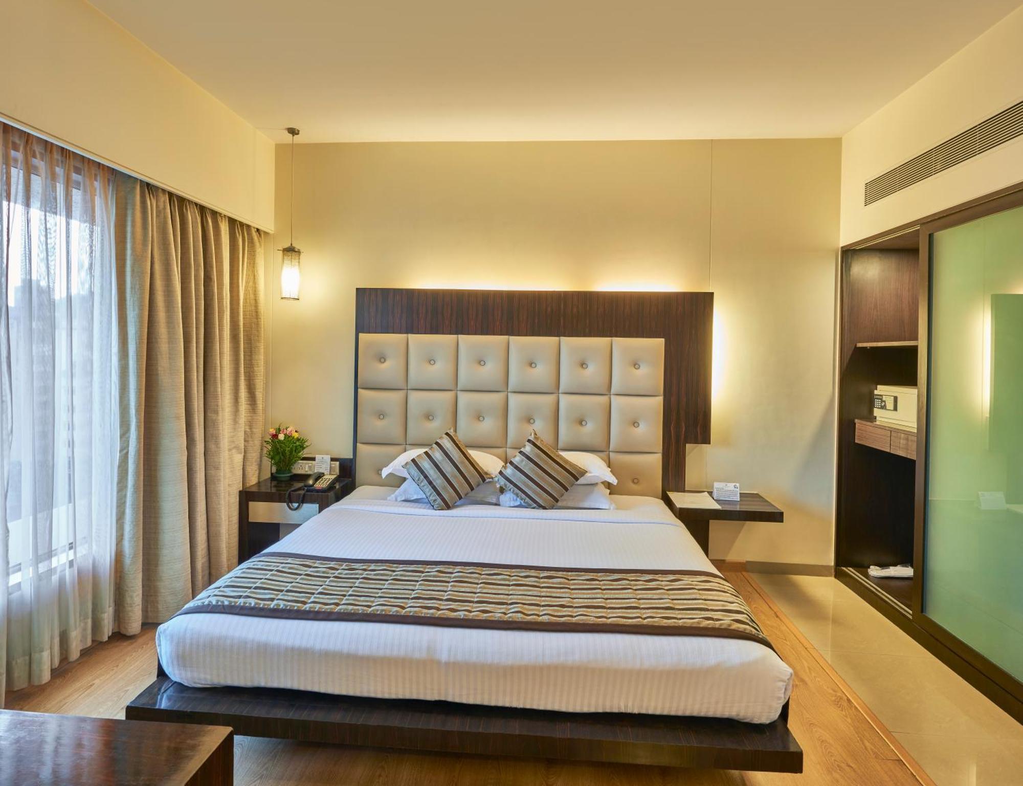 Krishna Palace Hotel Mumbai Dış mekan fotoğraf